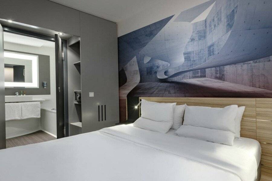 Novotel Suites City Potsdamer Platz hotel bedroom