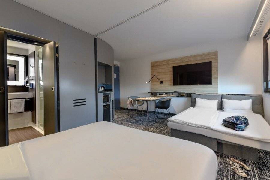 Novotel Suites City Potsdamer Platz hotel bedroom