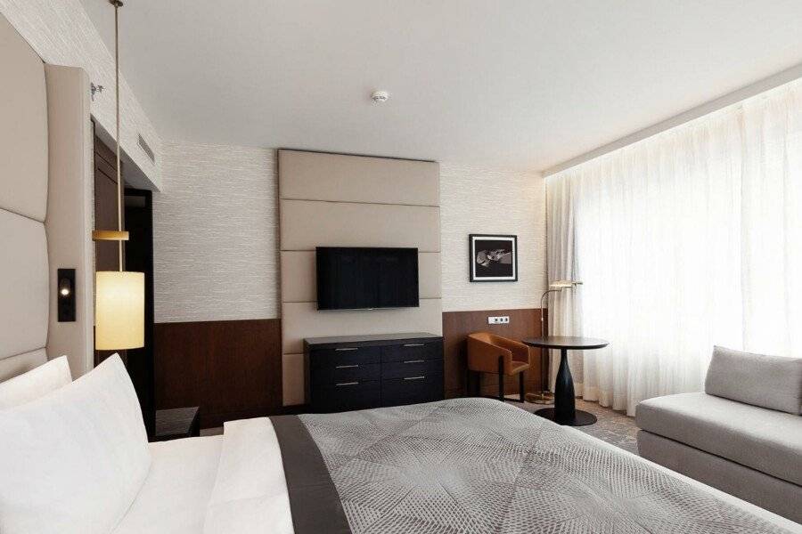 InterContinental Berlin, an IHG Hotel hotel bedroom