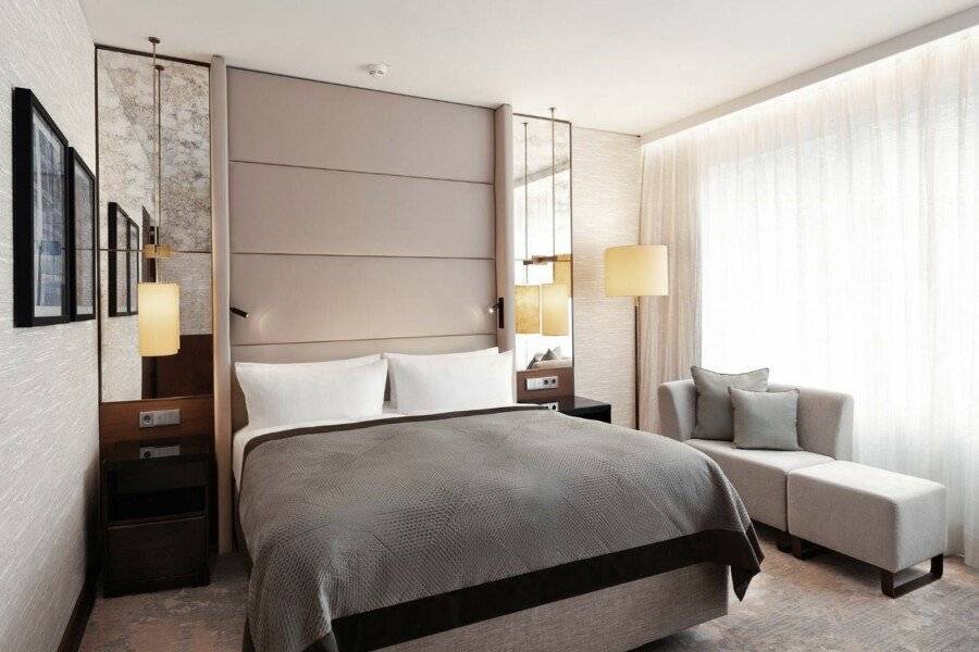 InterContinental Berlin, an IHG Hotel hotel bedroom