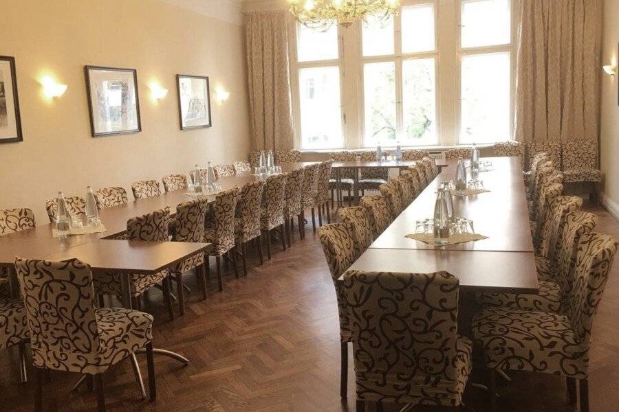 Kurfürst am Kurfürstendamm conference room