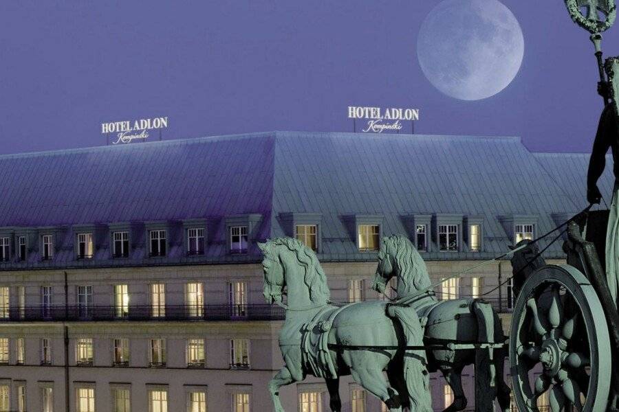 Hotel Adlon Kempinski Berlin facade