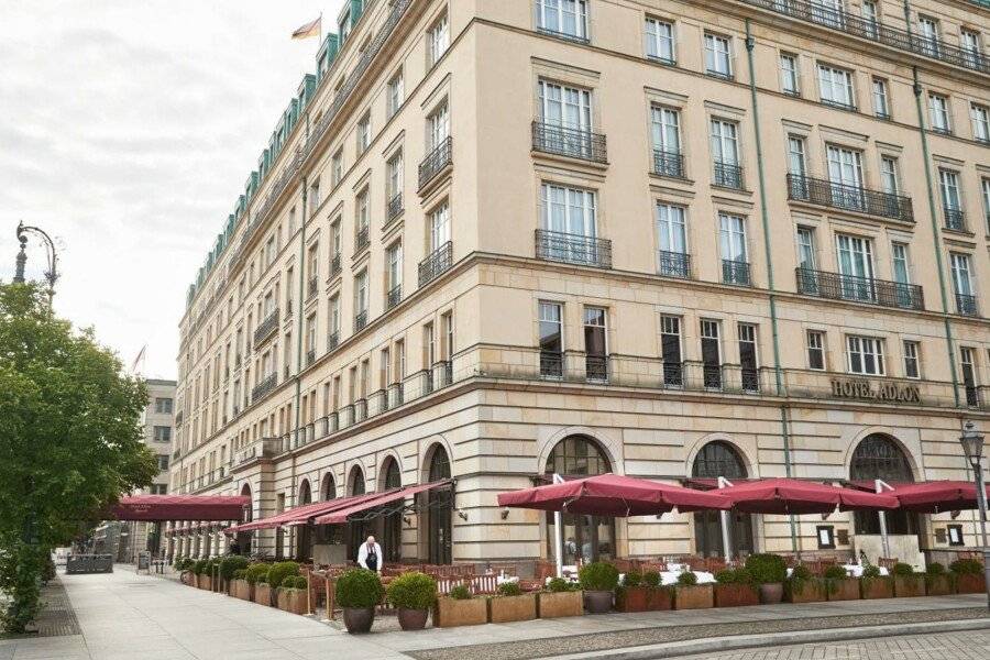 Hotel Adlon Kempinski Berlin facade,restaurant