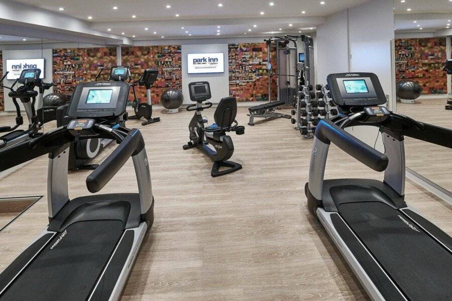 Park Inn by Radisson Alexanderplatz fitness centre