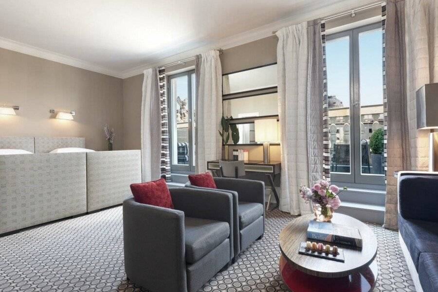 Rocco Forte Hotel De Rome hotel bedroom
