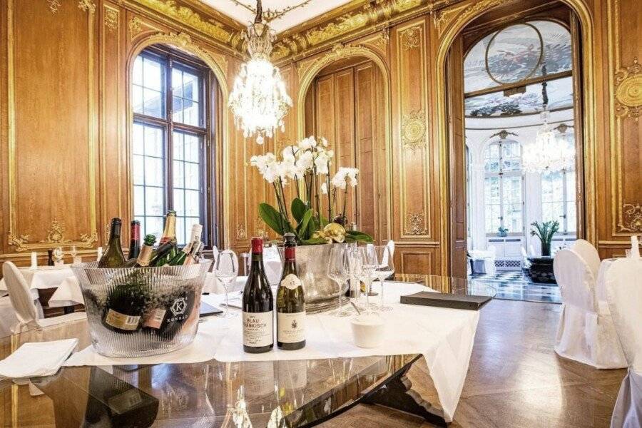 Schlosshotel Berlin by Patrick Hellmann restaurant