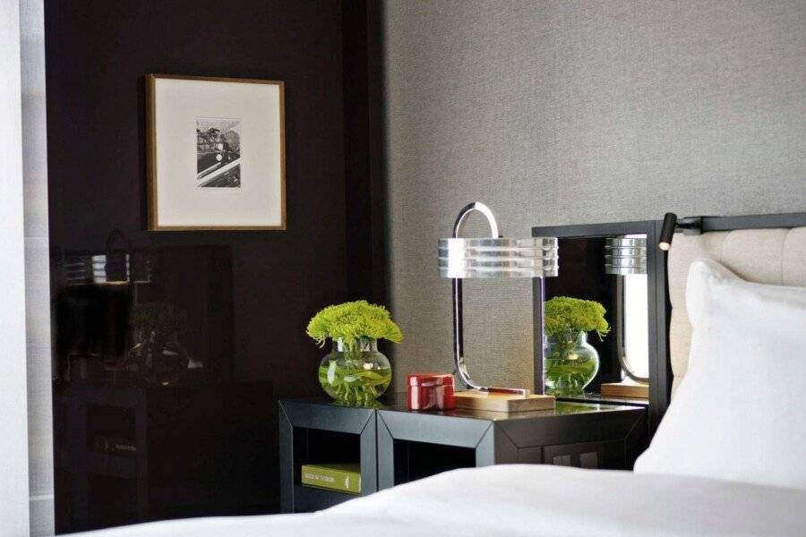 Grand Hyatt Berlin hotel bedroom