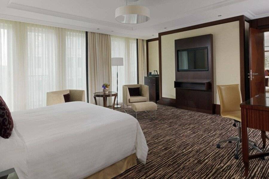 Berlin Marriott Hotel hotel bedroom