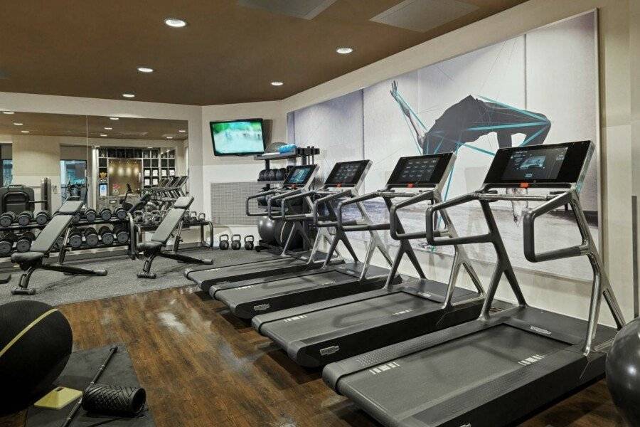 Berlin Marriott Hotel fitness centre