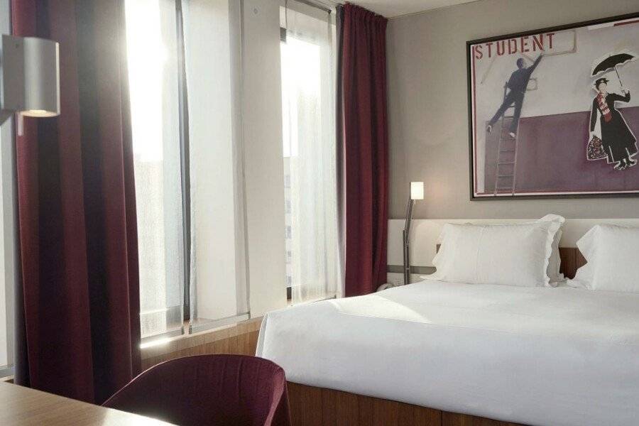 Dorint Kurfürstendamm Berlin hotel bedroom