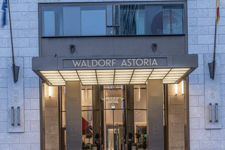 Waldorf Astoria Berlin facade