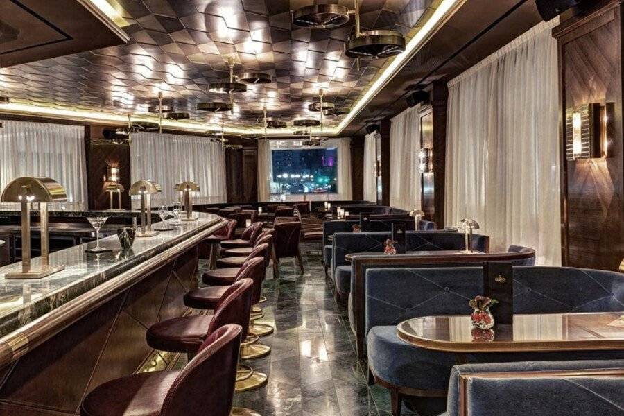 Waldorf Astoria Berlin bar