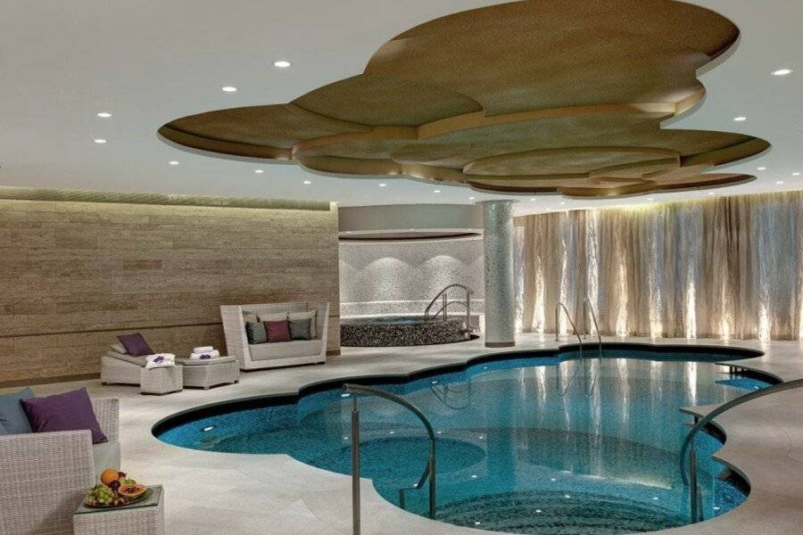 Waldorf Astoria Berlin spa, indoor pool