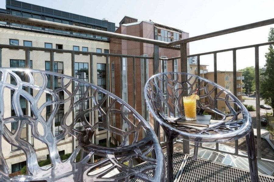 Scandic Kurfürstendamm balcony, hotel facade