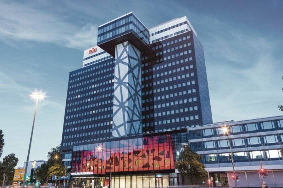 Riu Plaza Berlin facade