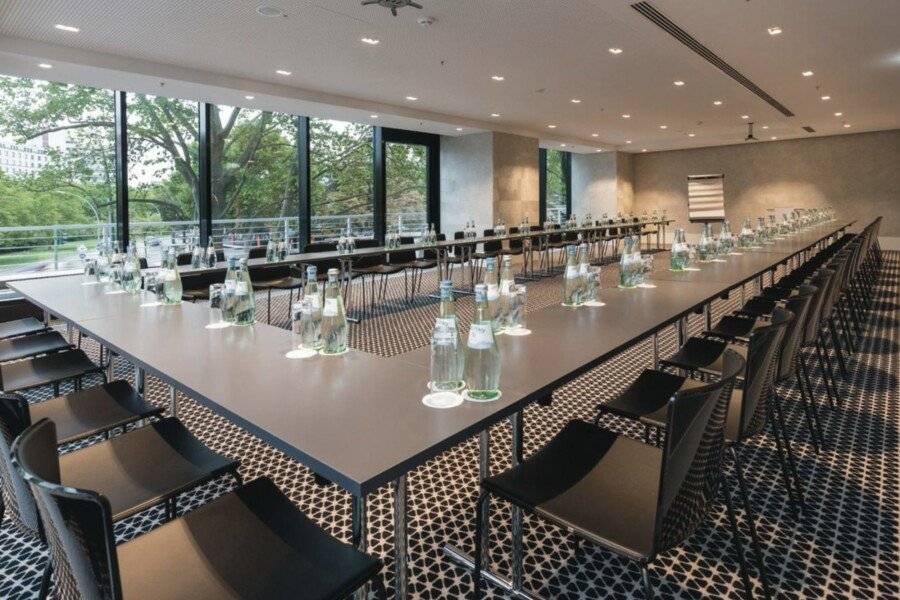 Riu Plaza Berlin conference room,meeting room