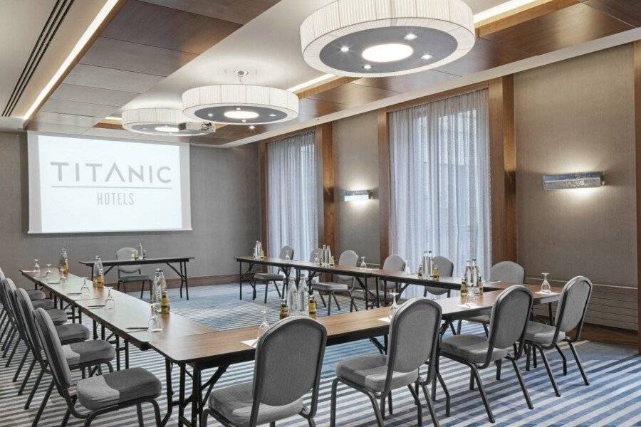 Titanic Chaussee conference room,meeting room