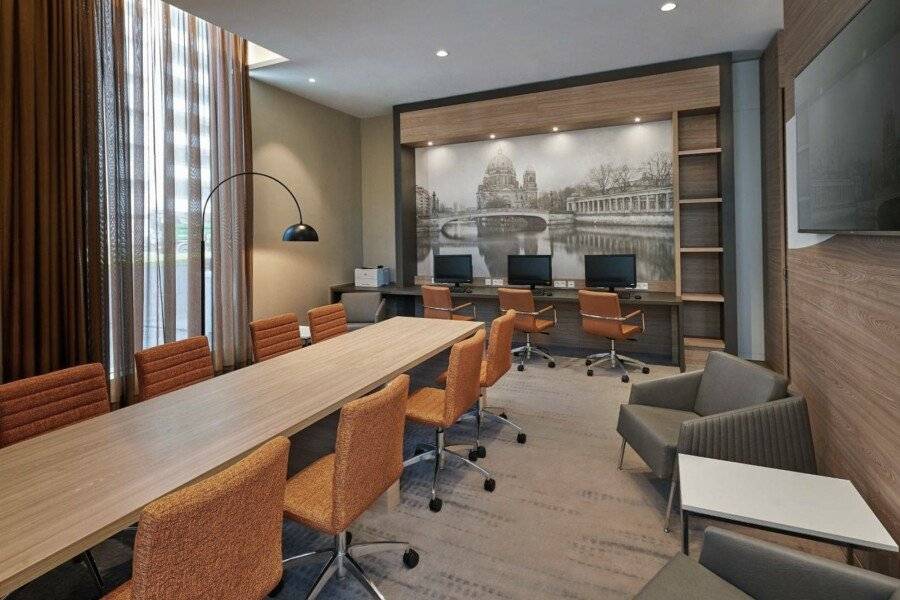 Hampton by Hilton City Centre Alexanderplatz conference room,meeting room