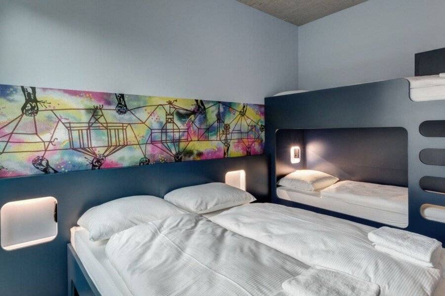 MEININGER Hotel East Side Gallery hotel bedroom