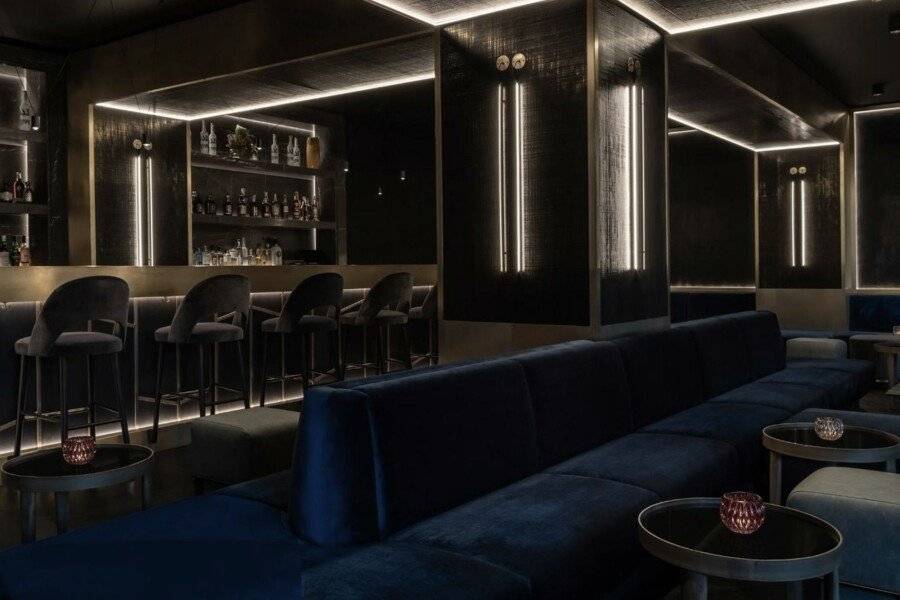 AMANO East Side bar,lounge