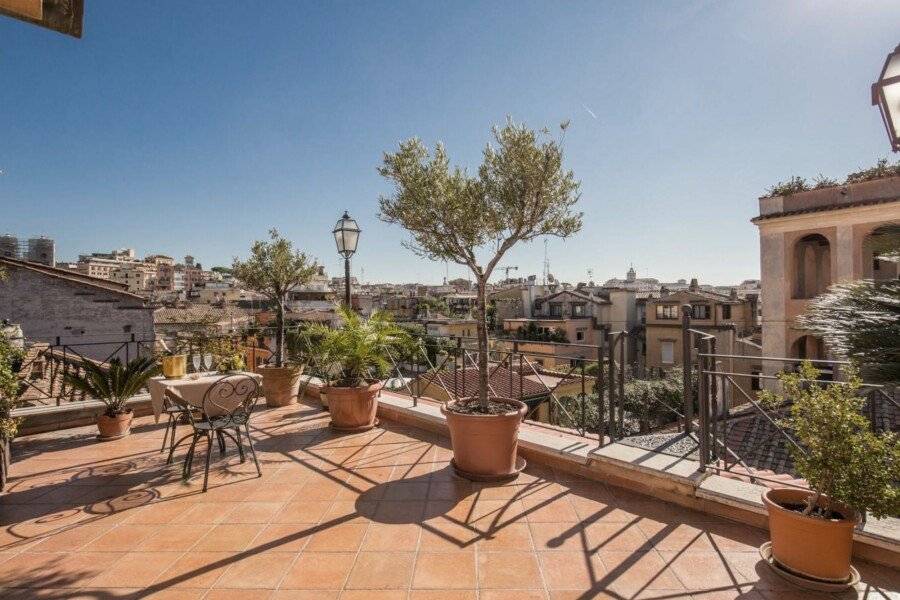 Hotel La Lumiere Di Piazza Di Spagna balcony,garden,ocean view