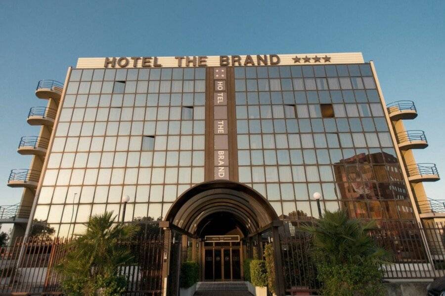 Hotel The Brand facade