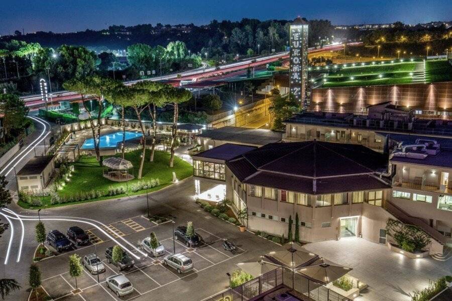 Hotel Cristoforo Colombo facade, outdoor pool, parking