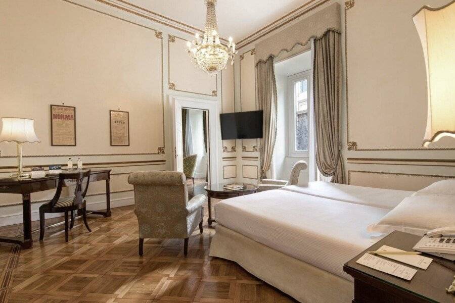 Hotel Quirinale hotel bedroom