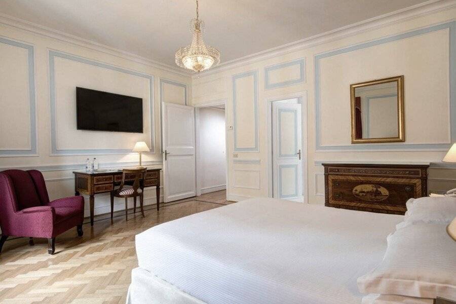 Hotel Quirinale hotel bedroom