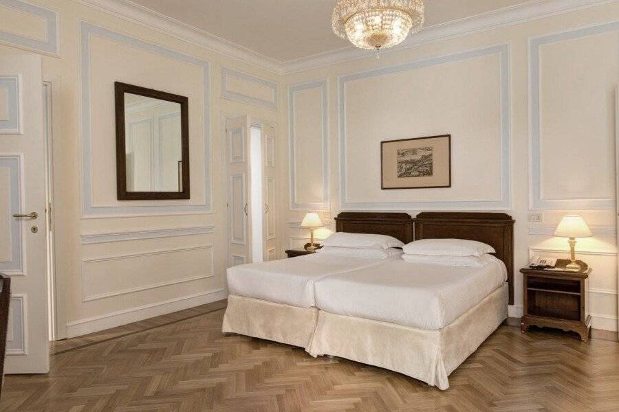 Hotel Quirinale hotel bedroom