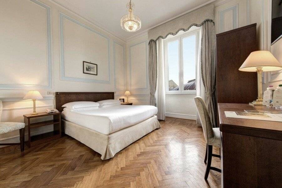 Hotel Quirinale hotel bedroom