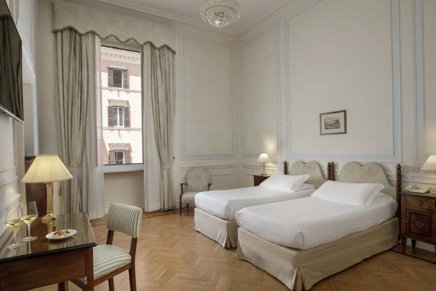 Hotel Quirinale hotel bedroom