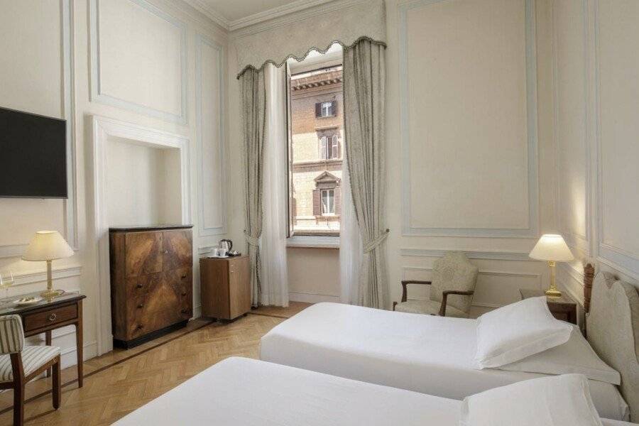 Hotel Quirinale hotel bedroom