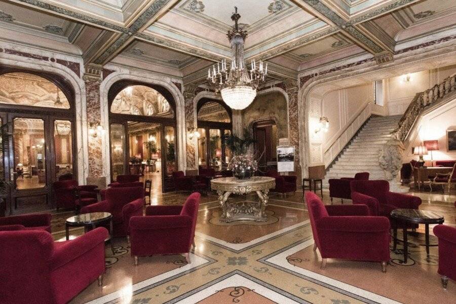 Grand Hotel Plaza lobby