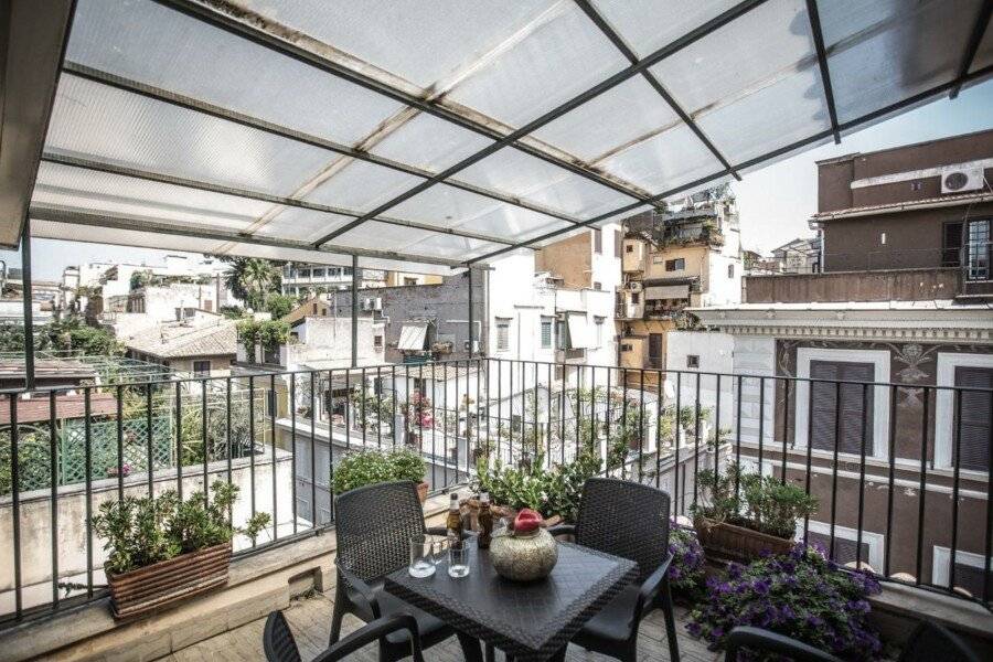 Hotel Grifo balcony,ocean view