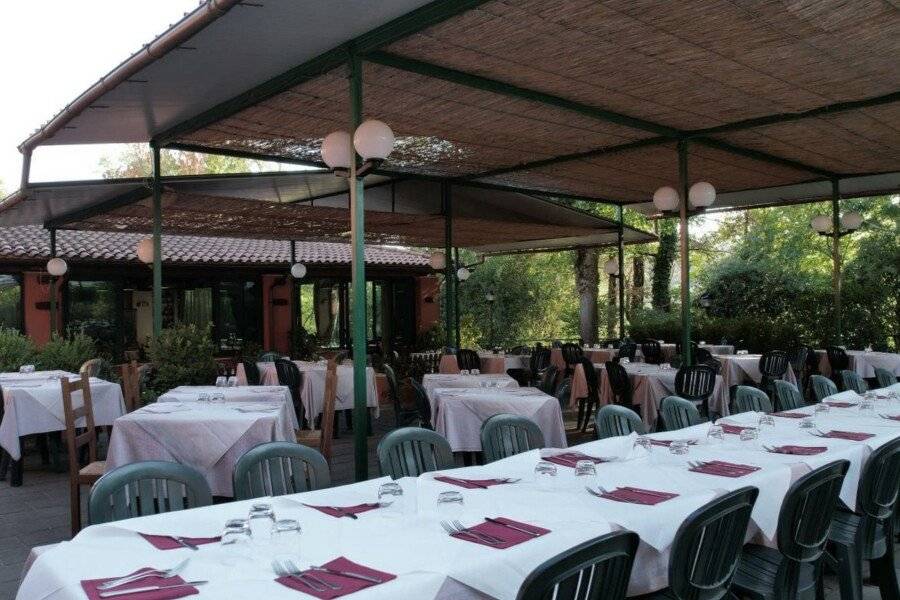 Flaminio Village Bungalow Park restaurant