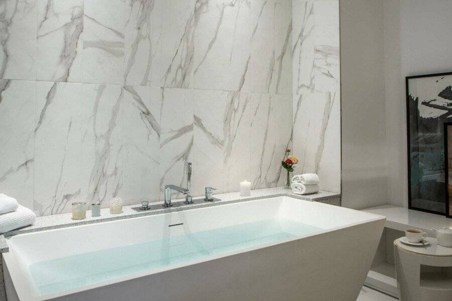 Sofitel Roma Villa Borghese bathtub