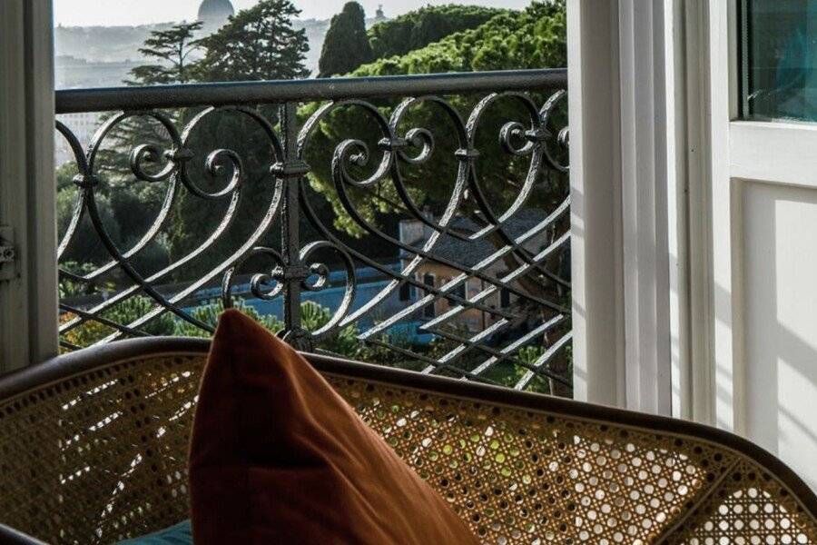 Sofitel Roma Villa Borghese balcony,ocean view