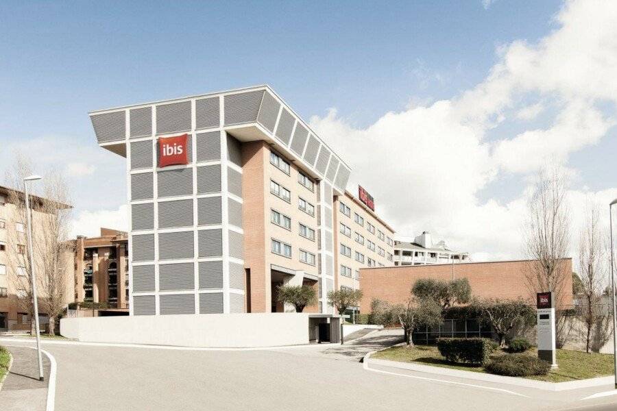 Ibis Roma Fiera facade