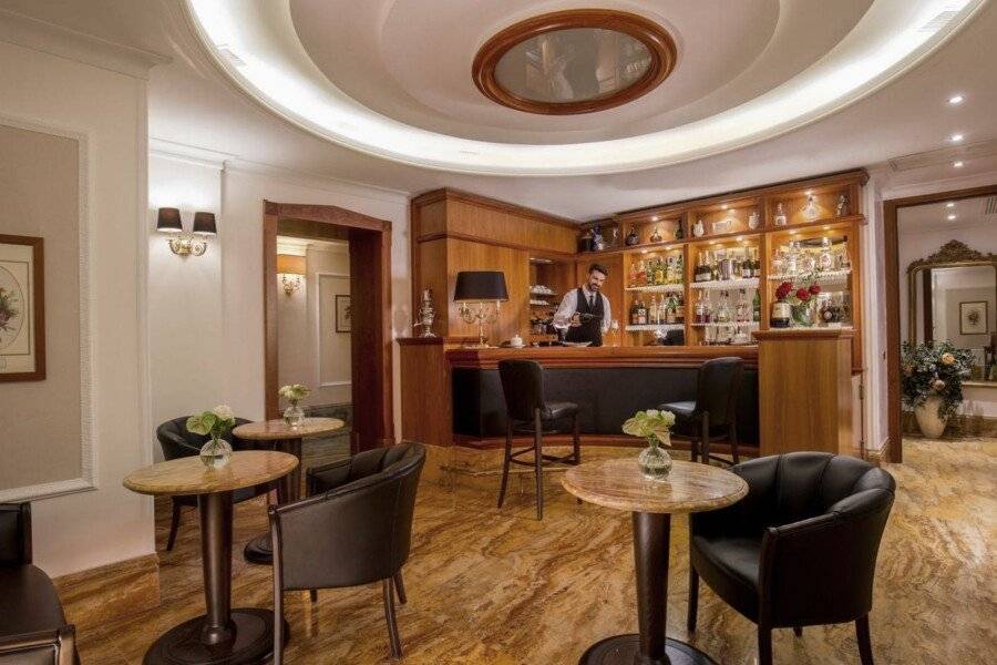 Albergo Ottocento bar,lobby