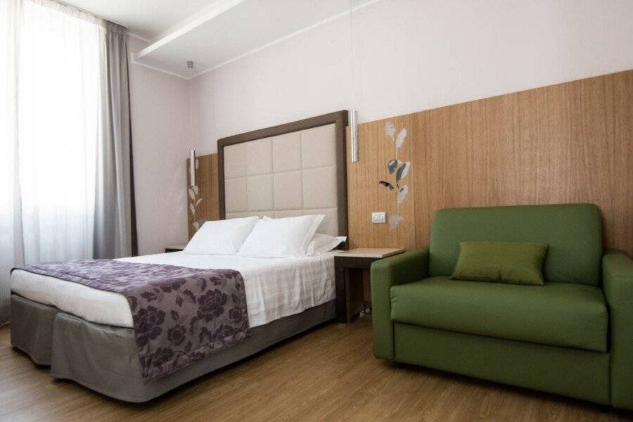 Hotel Giolli Nazionale hotel bedroom