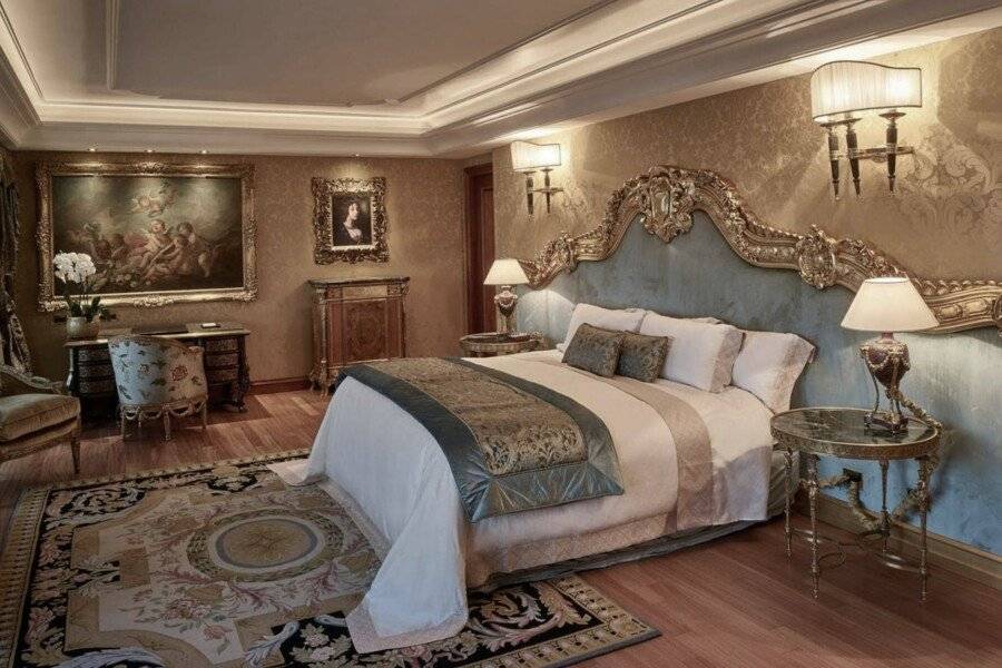 Rome Cavalieri, A Waldorf Astoria Hotel hotel bedroom