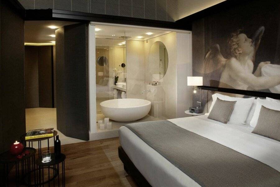 Villa Agrippina Gran Meliá – The Leading Hotels of the World hotel bedroom,bathtub