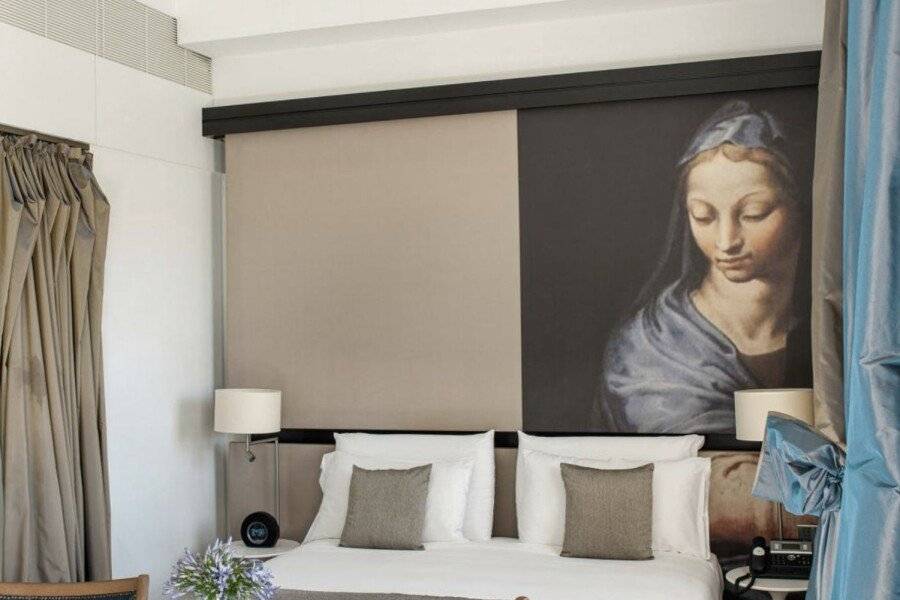 Villa Agrippina Gran Meliá – The Leading Hotels of the World hotel bedroom