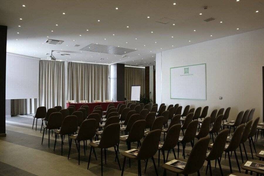 Ibis Styles Roma Eur conference room,meeting room