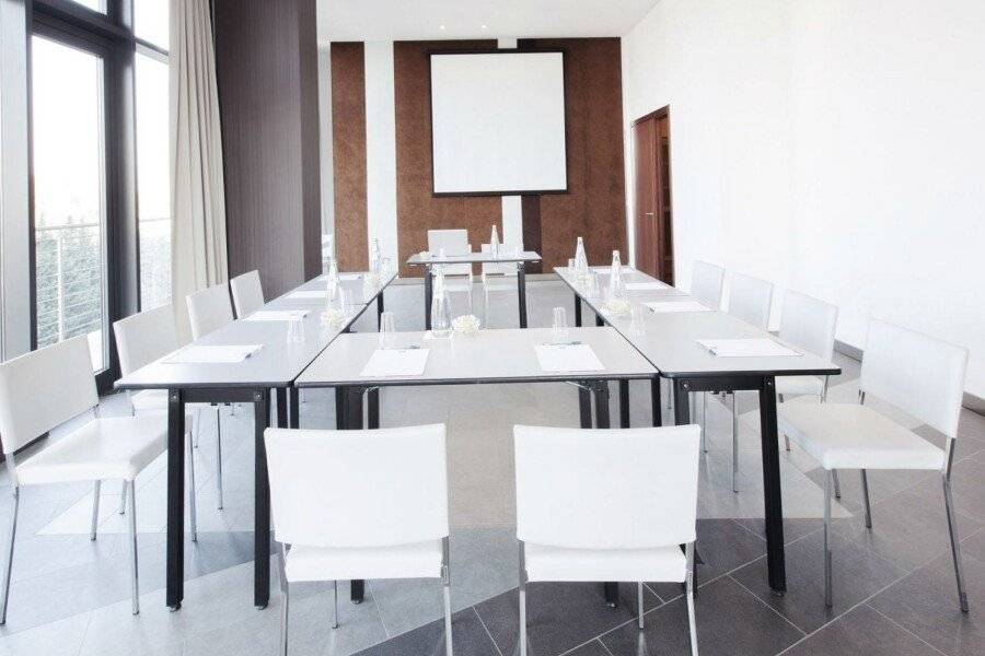 Ibis Styles Roma Eur conference room,meeting room