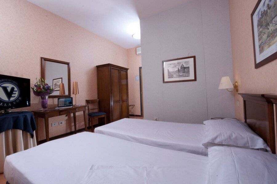 Villa Eur Parco Dei Pini hotel bedroom