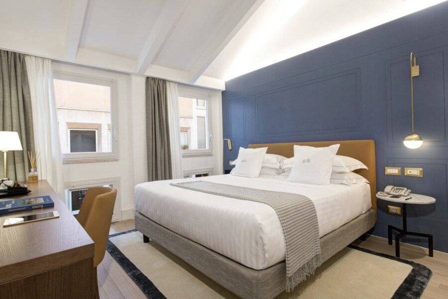 Elizabeth Unique Hotel | a Member of Design Hotels™ hotel bedroom