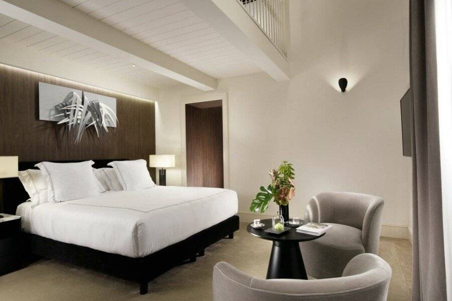 The First Dolce - Preferred Hotels & Resorts hotel bedroom