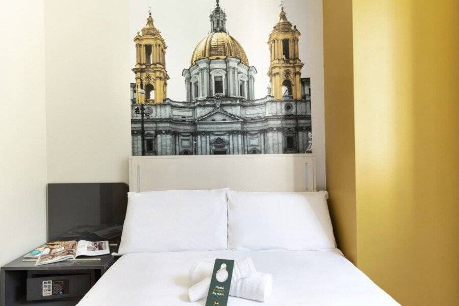 B&B Hotel Roma San Lorenzo Termini hotel bedroom,